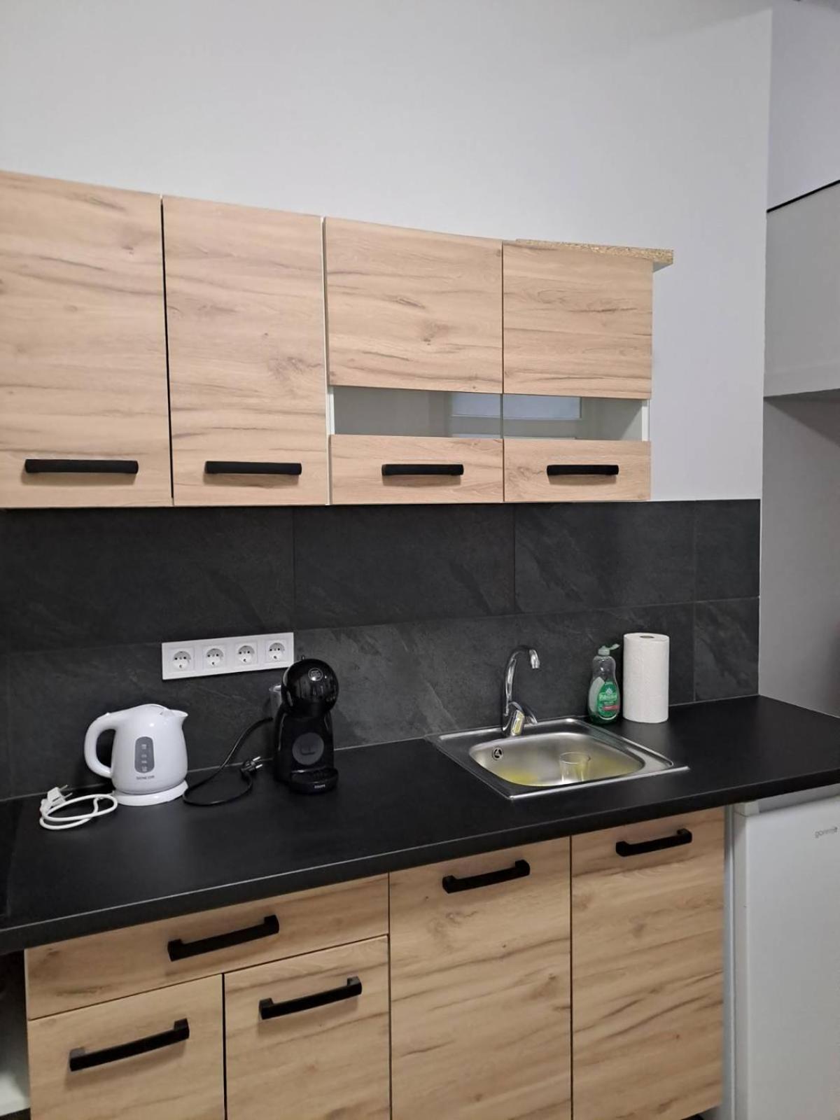Cute Downtown Apartment บูดาเปสต์ ภายนอก รูปภาพ