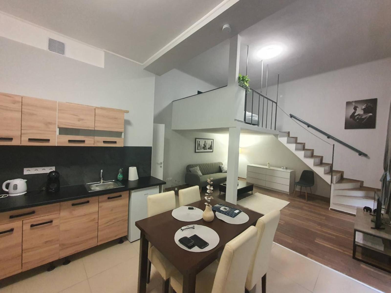 Cute Downtown Apartment บูดาเปสต์ ภายนอก รูปภาพ
